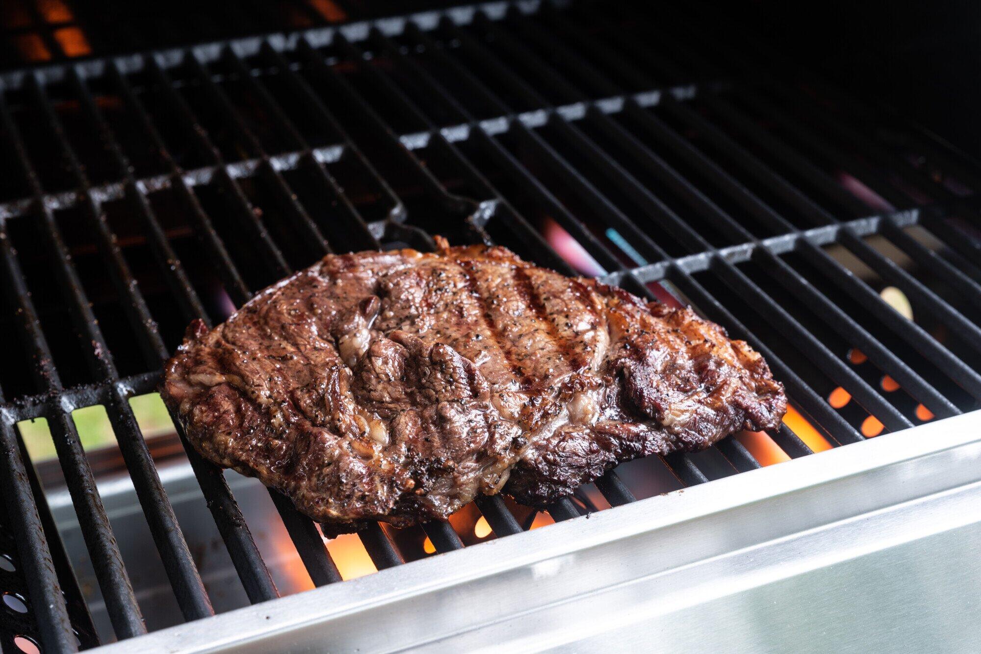 9 Reasons Why Fire Pit Grills Are Better Than Traditional Grills